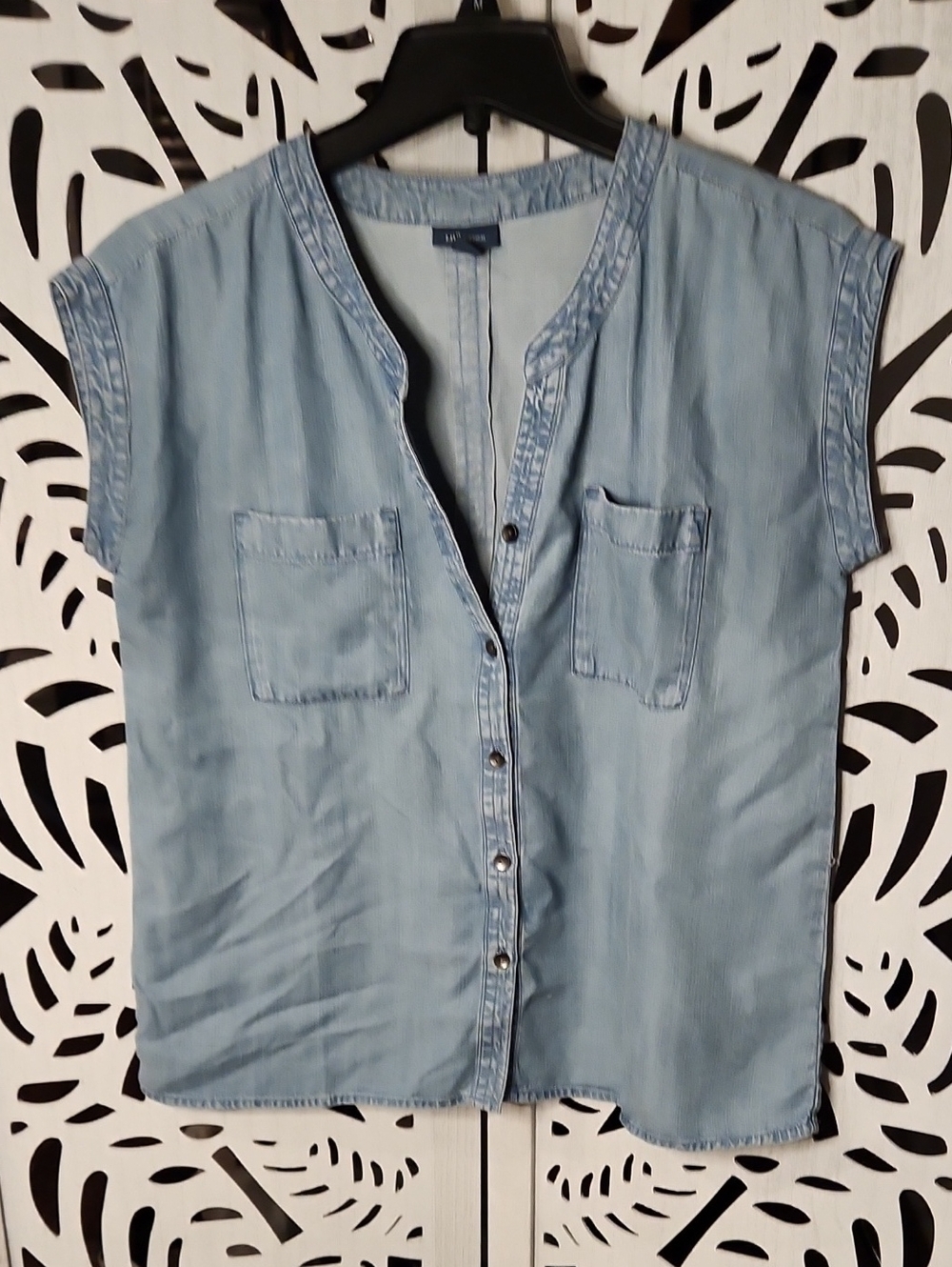 J. Jill Light Blue Chambray Button-Front Shirt